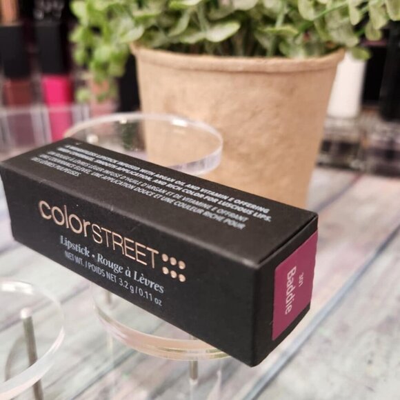 Color Street Lipstick- Baddie - Picture 4 of 6